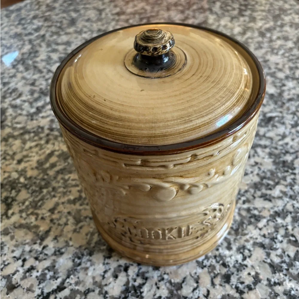 Vintage Cookie Jar Oven Proof Stoneware Made in USA No Chips or cracks